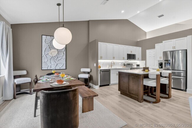 Building Photo - 5801 Coach House Cir