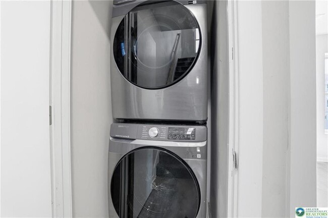 Building Photo - 1425 W Gordon St