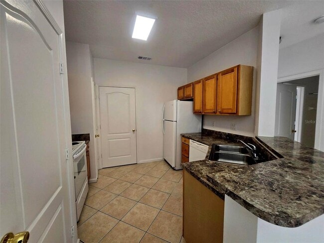 Building Photo - 17983 Villa Creek Dr