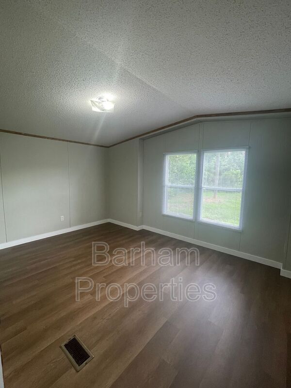 Building Photo - 9753 FM226