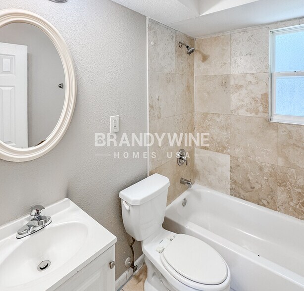 Building Photo - 2518 Congaree Dr W