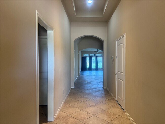Building Photo - 10919 Starling Creek Dr