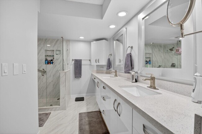 Building Photo - 7563 Glendevon Ln