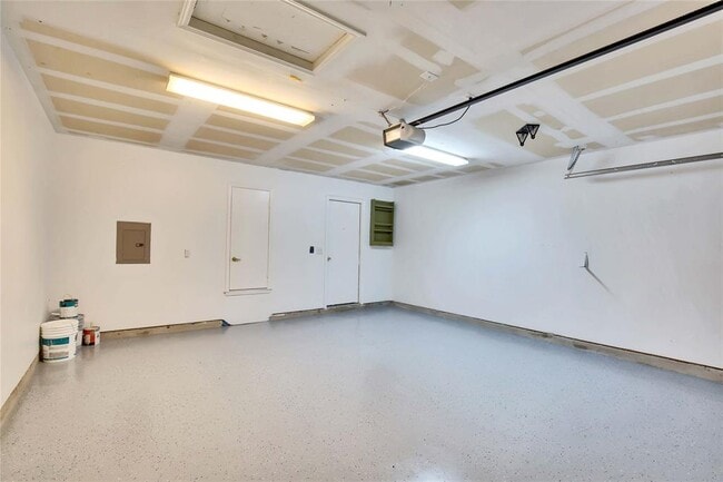 Building Photo - 6629 Doyal Dr