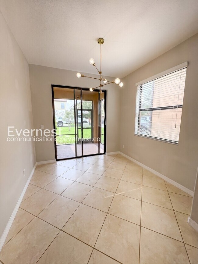 Building Photo - 4 Bed, 3 Bath Home with Garage / Pet-Friendly / Vouchers Accepted / Available Now!