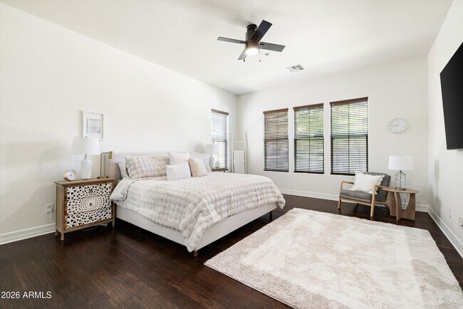 Building Photo - 9260 E Desert Village Dr