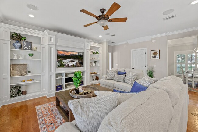 Building Photo - 2665 Breton Ridge Dr