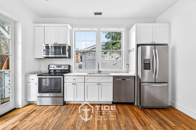 Building Photo - 40 Poinsett St