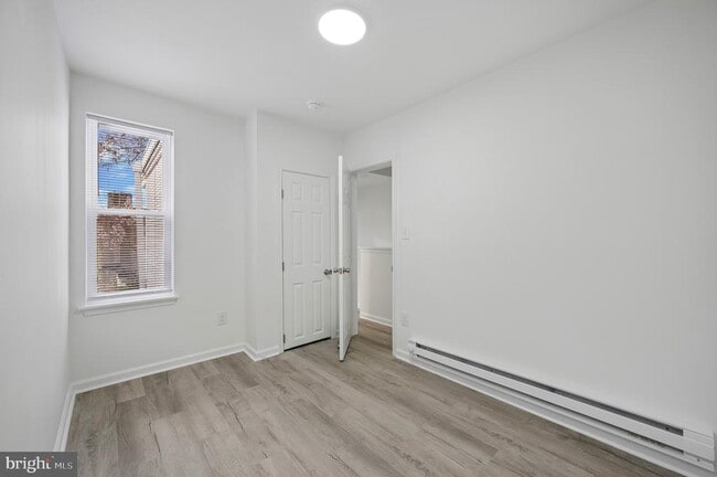 Building Photo - 1216 W Firth St