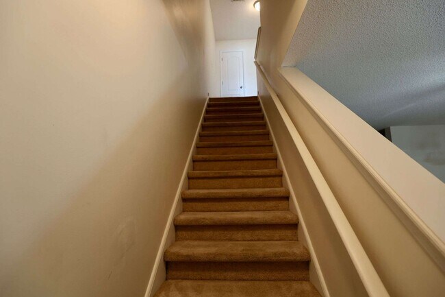 Building Photo - 609 Glade Fern Way