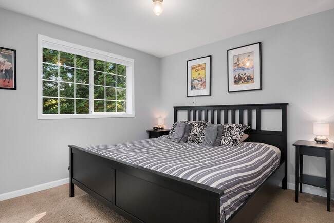 Building Photo - 1612 26th Ave