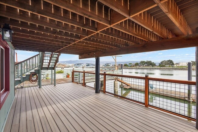 Building Photo - 3313 Fernside Blvd