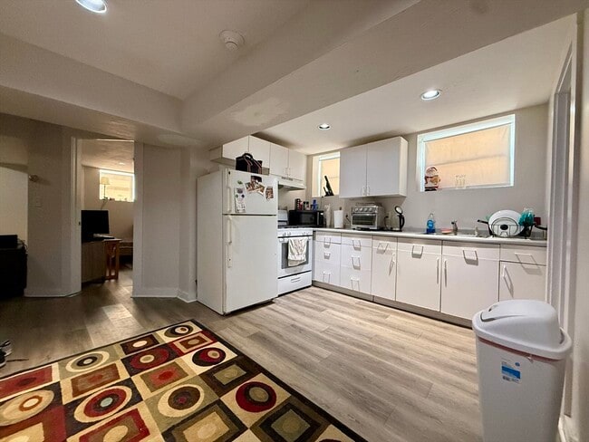 Building Photo - 11 John St