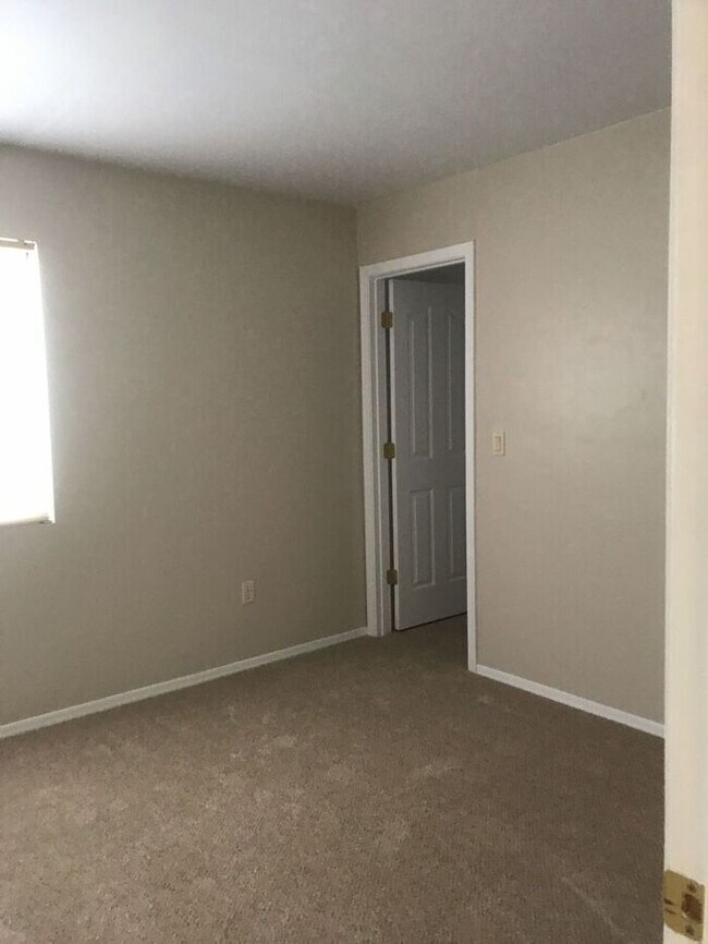 Building Photo - Spacious Marana Living with Loft & Low-Maintenance Appeal