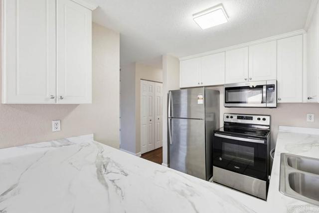 Building Photo - 1025 Estes St