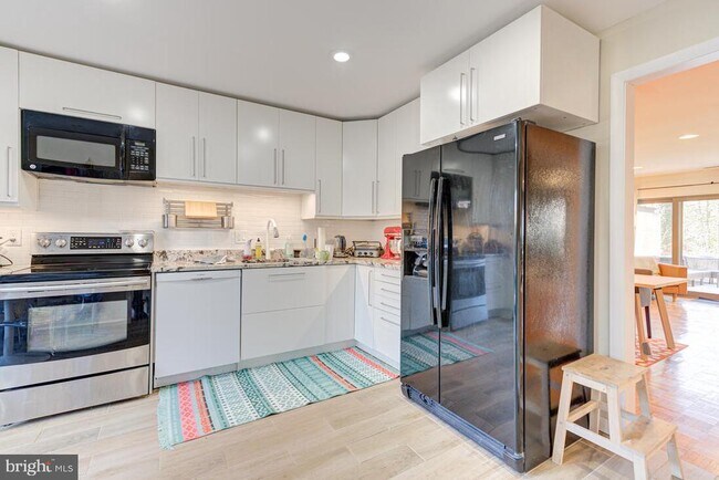 Building Photo - 11621 Newbridge Ct