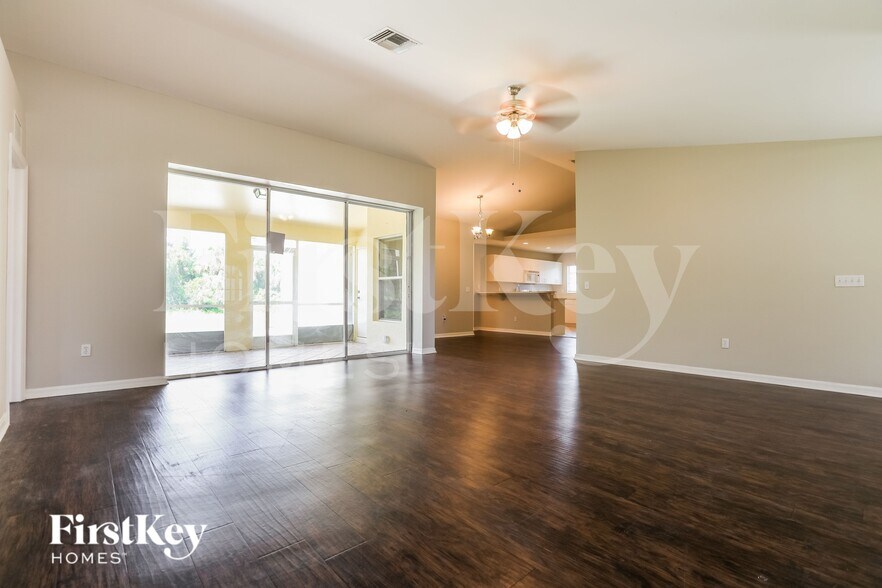 Building Photo - 2166 Boca Chica Ave