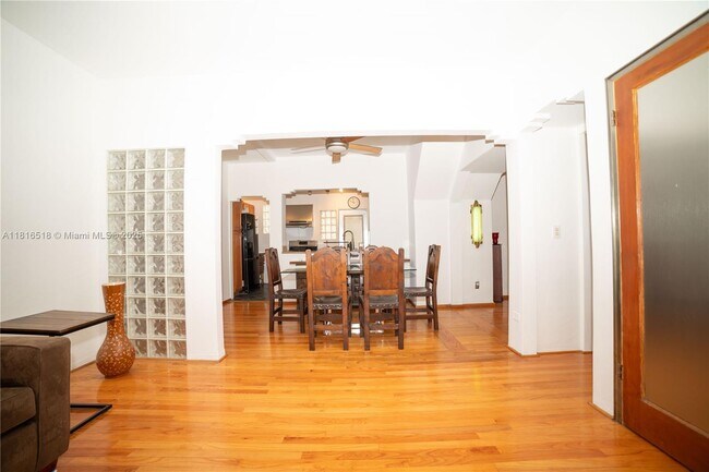 Building Photo - 1145 Meridian Ave