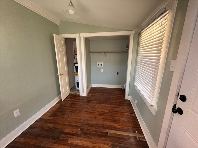 Building Photo - 510 Hicks St