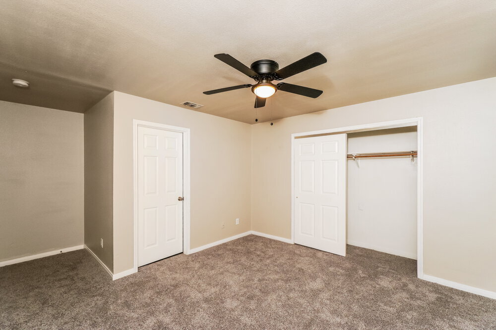 Building Photo - 417 Canterbury Ln