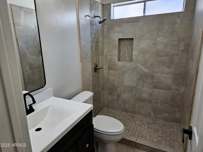 Building Photo - 11224 N 93rd Ave