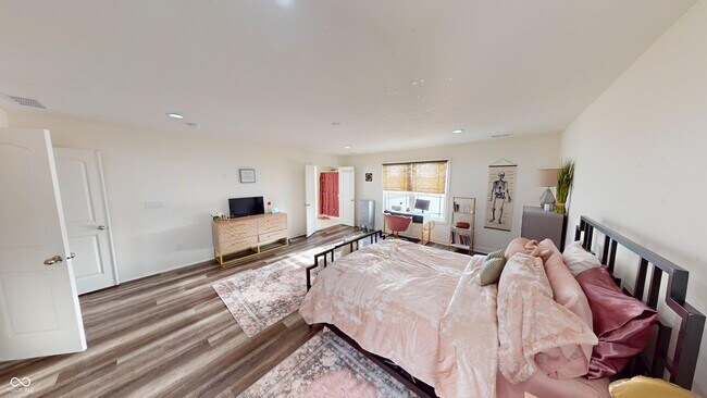 Building Photo - 6323 Burgin Dr