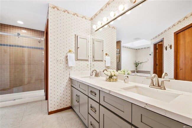 Building Photo - Rambler Style House nestled in the heart of Mountain Vie