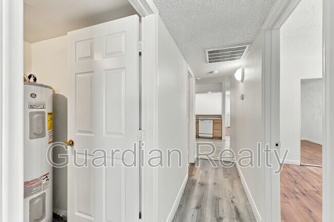 Building Photo - 4248 Tara Ave