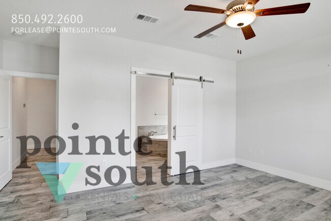 Building Photo - 16262 Tarpon Dr