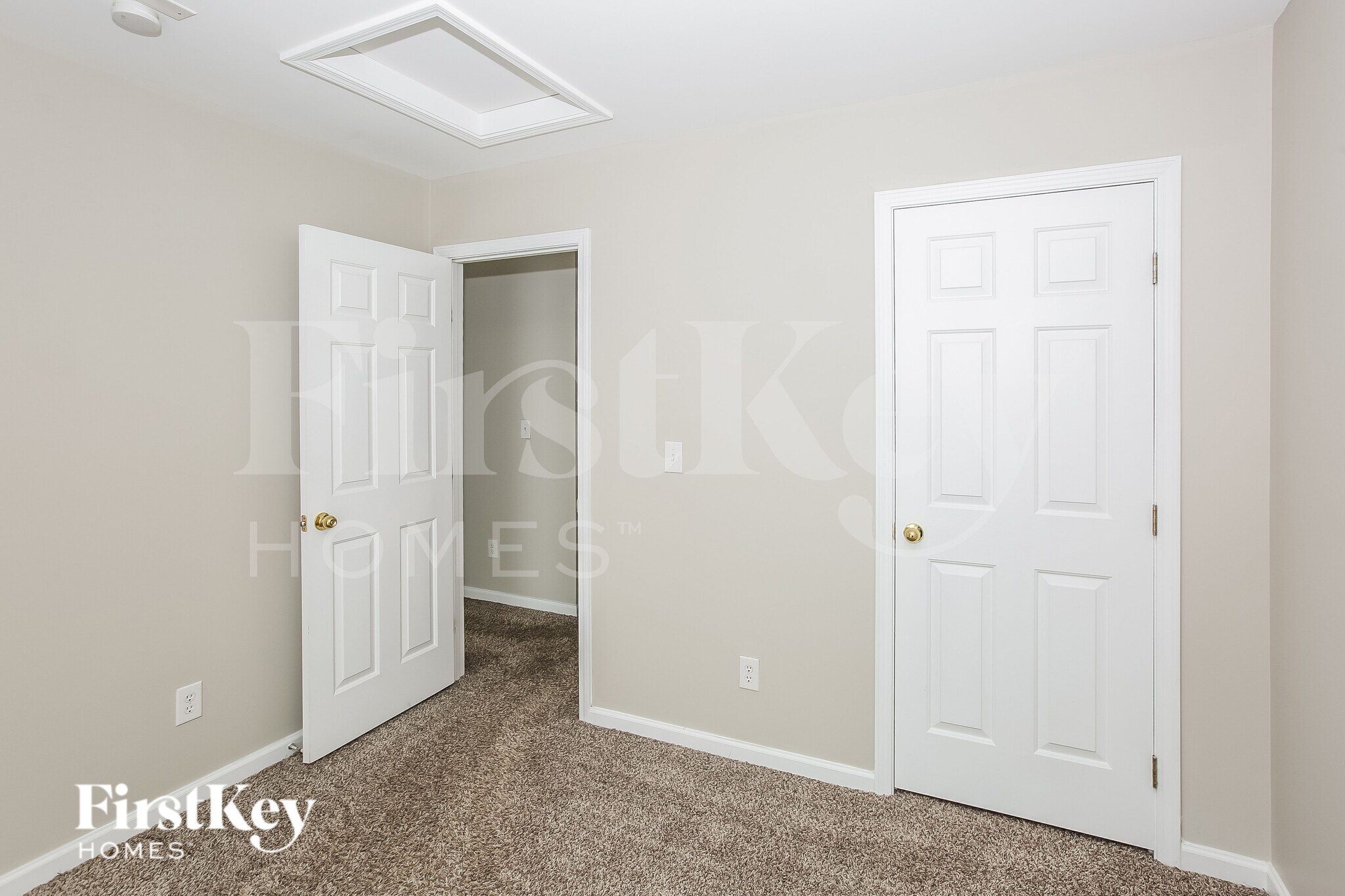 Building Photo - 1041 Canopy Dr