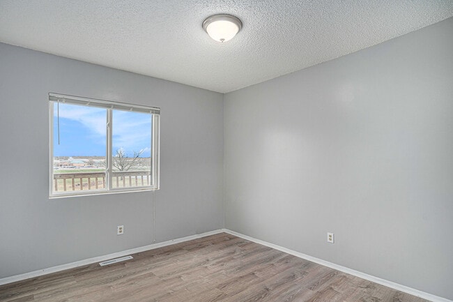 Building Photo - 5955 Briarcliff Ln