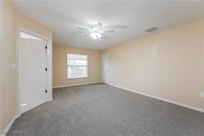 Building Photo - 1120 Cariston Ave