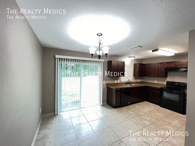 Building Photo - 3749 SE 135th Ln