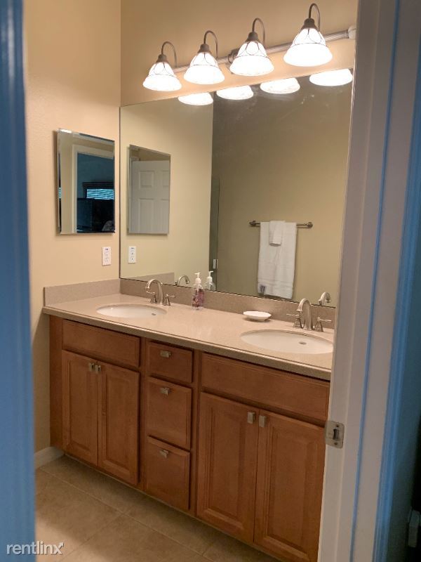 Building Photo - 2 br, 2 bath Condo - 2711 Rutledge Court