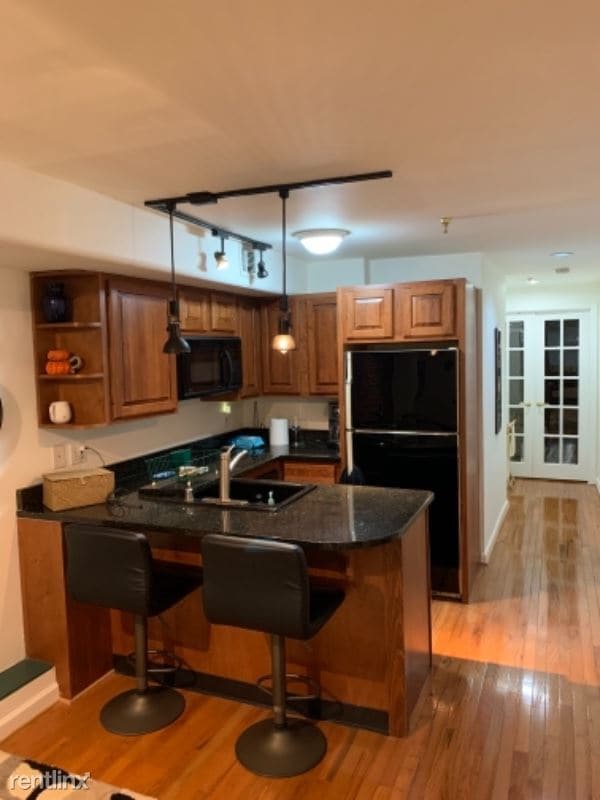 Building Photo - 1 br, 1 bath Condo - 1514 21st NW 1 Unit 1