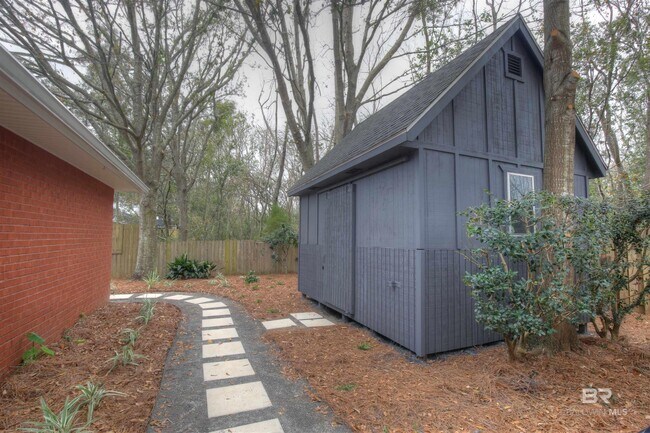 Building Photo - 139 Destrehan Rd