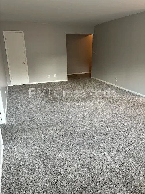Building Photo - 16015 Van Aken Blvd