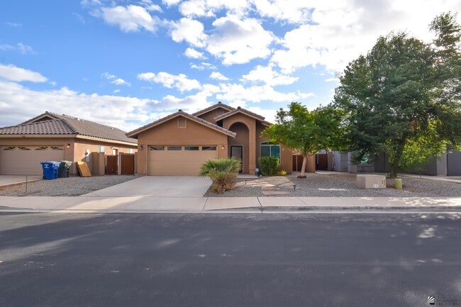 Primary Photo - 2523 S 41st Ave