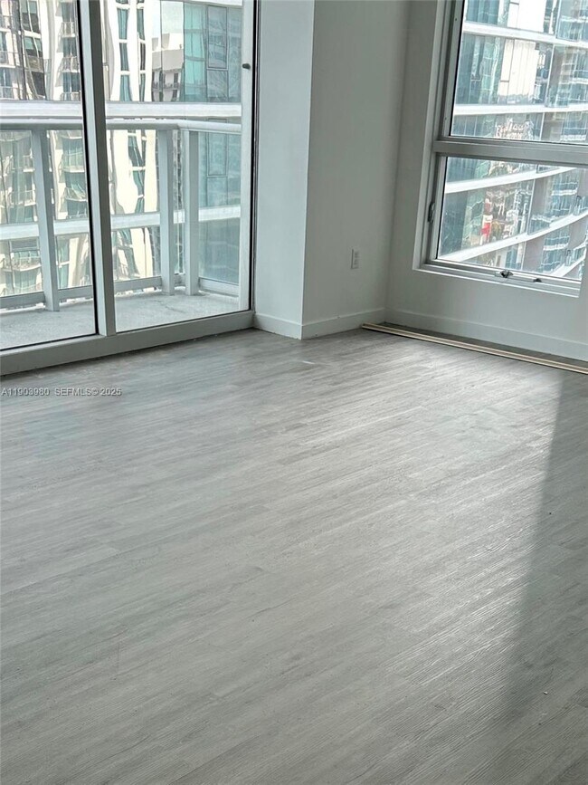 Building Photo - 300 S Biscayne Blvd