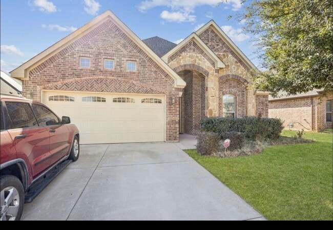 Building Photo - 725 Gray Washington Dr