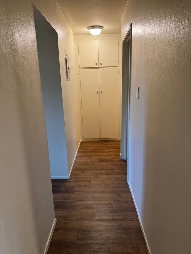 Building Photo - Mulberry Court Apartments