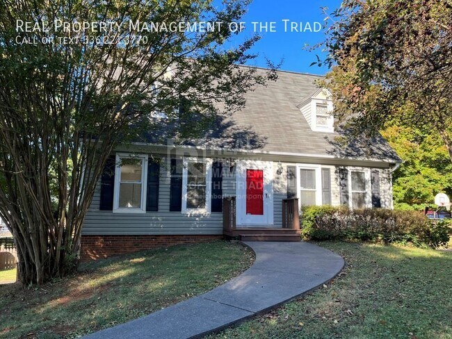 3BR/2BA Cape Cod Style Home w/garage and h... - 1775 Ralee Dr Winston ...