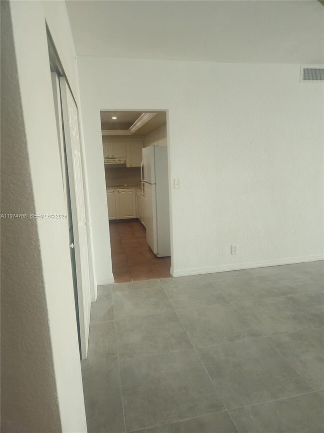 Building Photo - 3801 S Ocean Dr