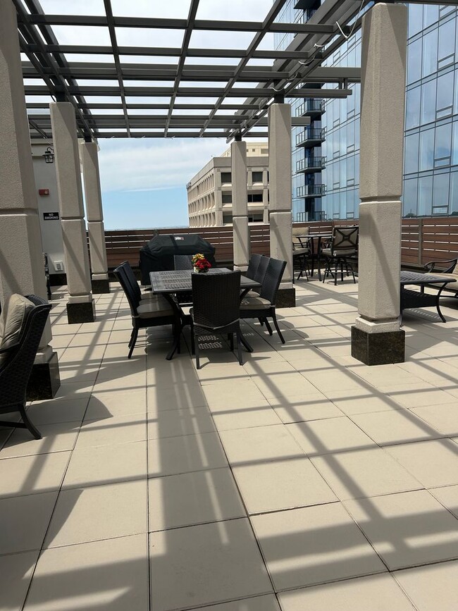Building Photo - Rear opportunity in Downtown Boise!