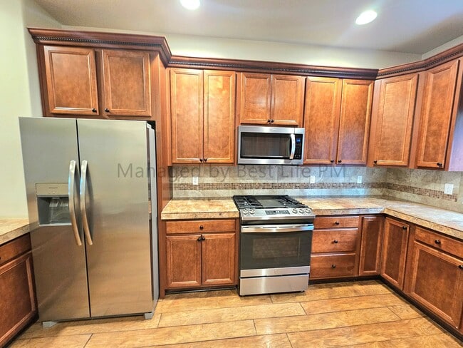 Building Photo - 9994 SE Old Town Ct