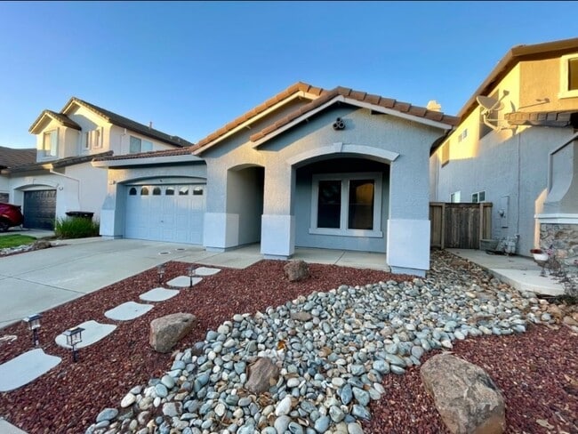 Building Photo - 1784 Sevilla Dr