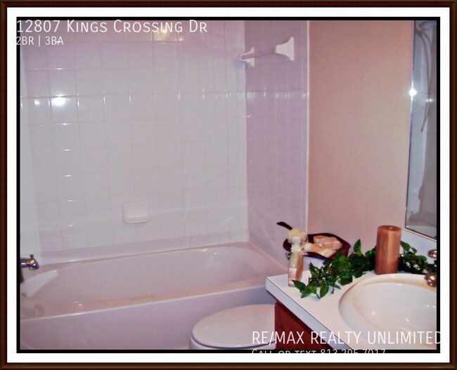Building Photo - 12807 Kings Crossing Dr