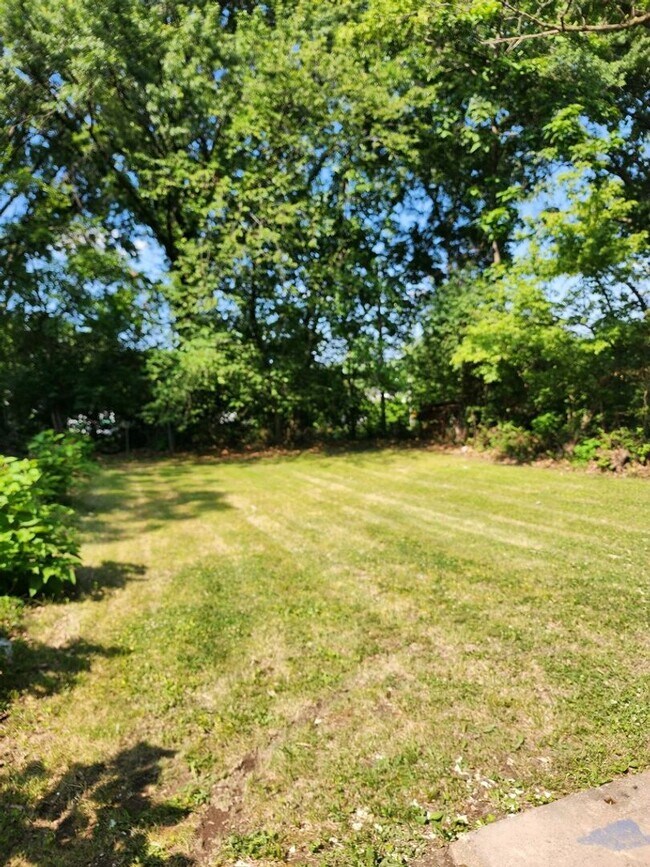 Building Photo - 7203 Albright| 3 Bedrooms, 1.0 Bath