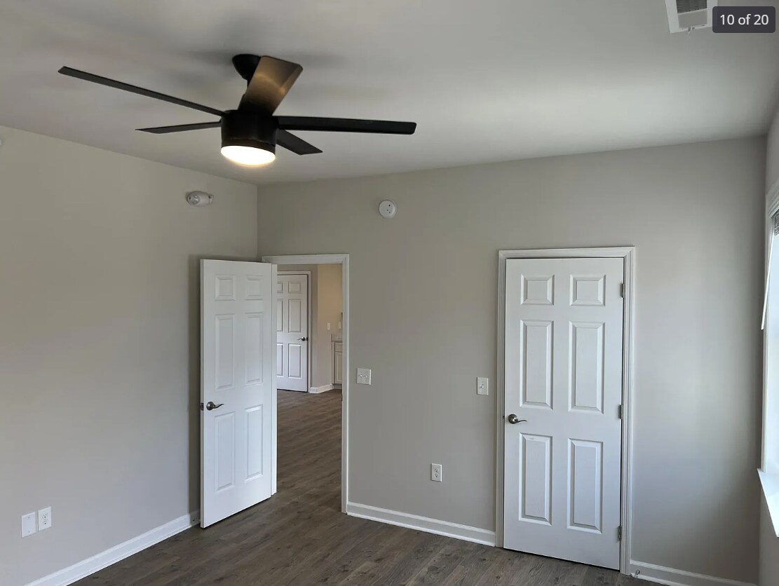 Building Photo - 107 Screven St
