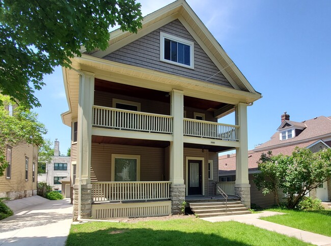 Front - 2606 Emerson Avenue South
